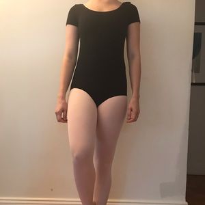 Capezio women short sleeve leotard